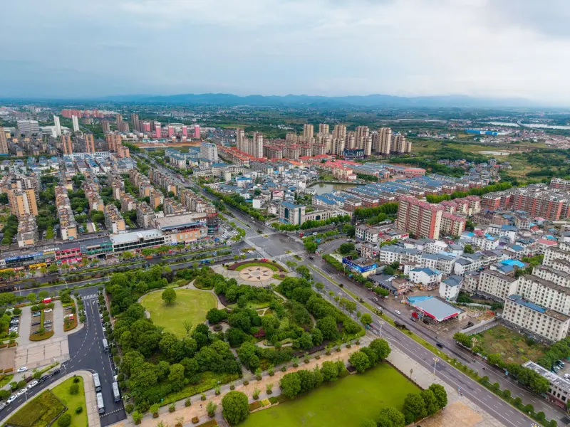 2025年智能设备行业趋势分析：从手机配件到家用电器技术融合路径